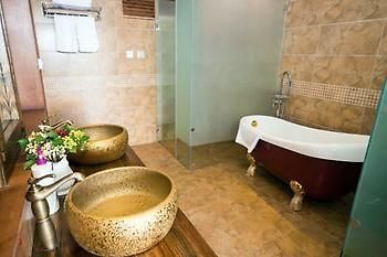 Lijiang Banshan Yunfu Boutique Hostel ภายนอก รูปภาพ