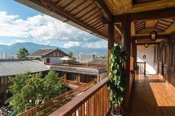 Lijiang Banshan Yunfu Boutique Hostel ภายนอก รูปภาพ